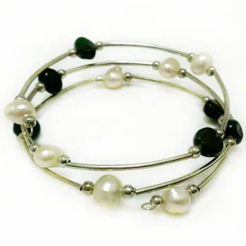 7.5-8 inches 8-9mm Dobbelt Farve Naturlige Ferskvands-Barok Perle Hukommelse Wire Armbånd til Kvinder