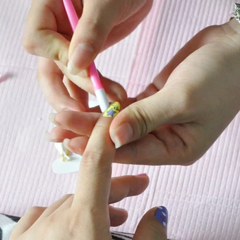 ELECOOL 1PC Pinde Neglebånd Pusher Neglebånd Remover Til Nail Art Pleje Manicure Søm Værktøjer Tilfældig Farve Neglebånd Pusher